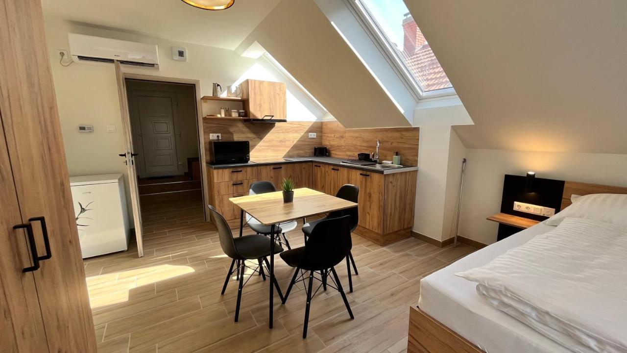 Rezidex Apartmanhaz Szeged Extérieur photo